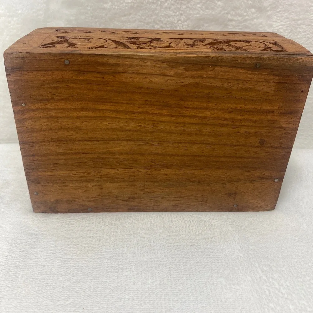 Hand‎ Carved Wooden Trinket Box Jewelry Keepsake Blue Velvet Lined
